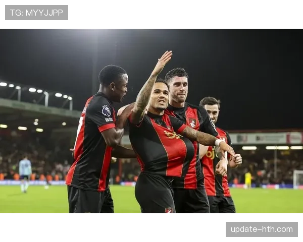 范戴克荷甲出道蜕变英超顶尖后卫,职业生涯成就耀眼 范戴克荷甲出道蜕变英超顶尖后卫,职业生涯成就耀眼